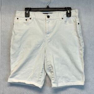 LAUREN RALPH LAUREN Shorts Women's Size 10 Petite White Classic Straight Leg